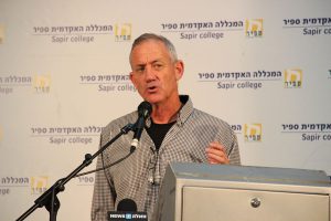 בני גנץ