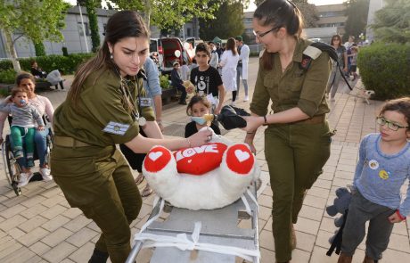 700 ילדים והורים הגיעו לאירוע “בית חולים לדובים” בשיתוף חיל הרפואה