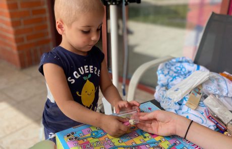 רחשי לב מעניקה לילדים קופסא שתעזור להתמודד רגע אחרי ההודעה על סרטן