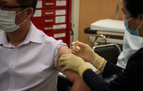 לא רק קורונה: מבצע חיסוני שפעת יוצא לדרך בצל חשש מעליה בתחלואה