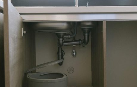 המדריך המהפכני לשנת 2026: איך מערכת מים חמים קרים תת כיורית משדרגת את הביו-האקינג הביתי שלכם