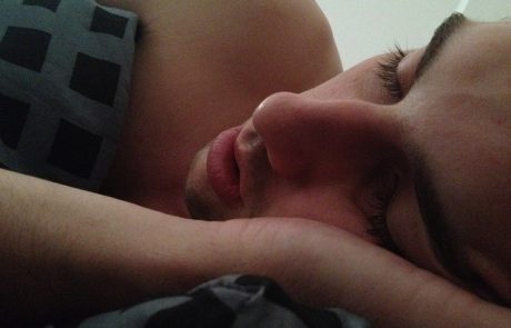 דום נשימה בשינה – תסמינים ופתרונות לטיפול יעיל
