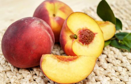 לכבוד הקיץ: 7 עובדות שלא ידעתם על אפרסקים