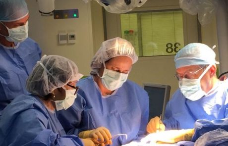 הדסה:  לראשונה בישראל ניתוח חדשני להתקנת שתל שמיעה בגזע המוח